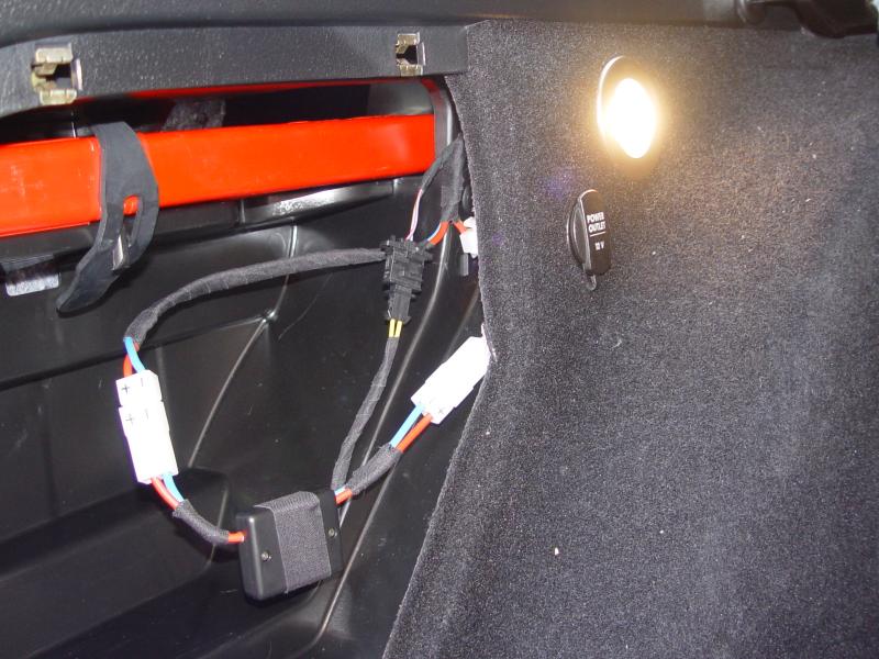 Problem mit dem nachrüsten einer 12V Steckdose im Kofferraum - Golf 4 Forum